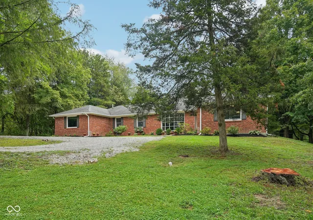 Photo 3 of Single family home for sale at 5641 N County Rd 375 E, Pittsboro, IN 46167 | MLS# 22120908 | Listing updated on 2026-09-23