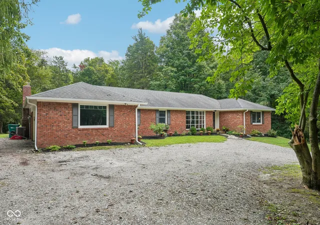 Photo 4 of Single family home for sale at 5641 N County Rd 375 E, Pittsboro, IN 46167 | MLS# 22120908 | Listing updated on 2026-09-23