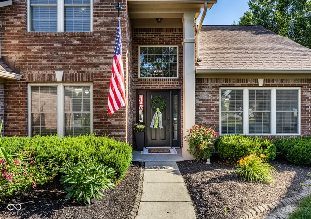 Photo 3 of Sale Pending at 1022 Sugar Maple Dr, Greenwood, IN 46143 | MLS# 22120910 | Listing updated on 2026-10-01