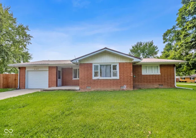1st image of 305 N Ellis Rd, Muncie, IN 47303 | MLS# 22120920