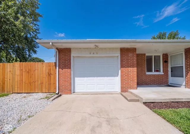 2nd image of 305 N Ellis Rd, Muncie, IN 47303 | MLS# 22120920