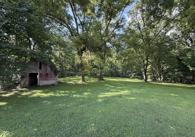 Photo 2 of Sale Pending at 5226 S Slaven Rd, Montezuma, IN 47862 | MLS# 22120921 | Listing updated on 2026-08-24
