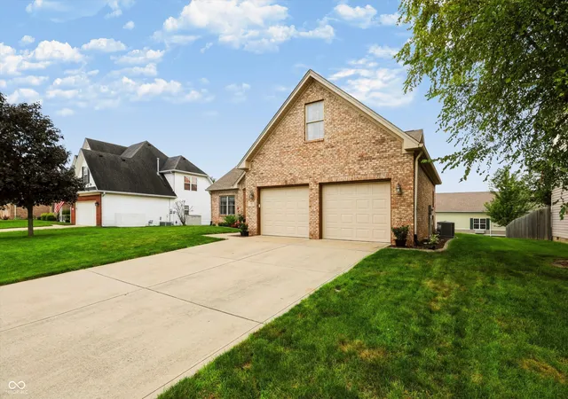 2nd image of 40 Decourcy Ln, Franklin, IN 46131 | MLS# 22120932