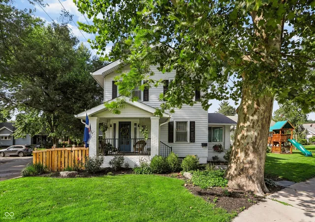 1st image of 102 E Pleasant Run Parkway North Dr, Indianapolis, IN 46225 | MLS# 22120934