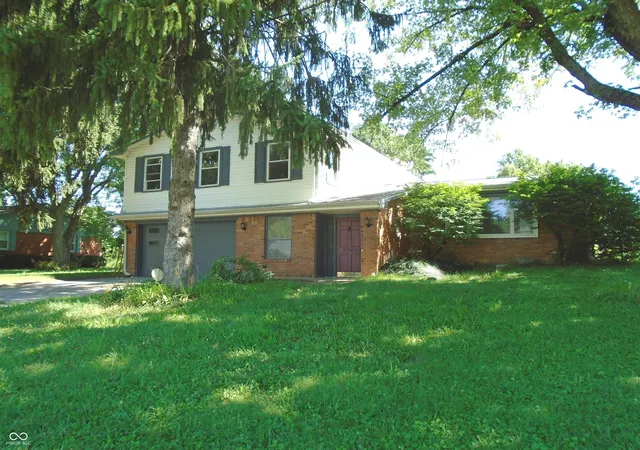 2nd image of 7745 Landau Ln, Indianapolis, IN 46227 | MLS# 22120936