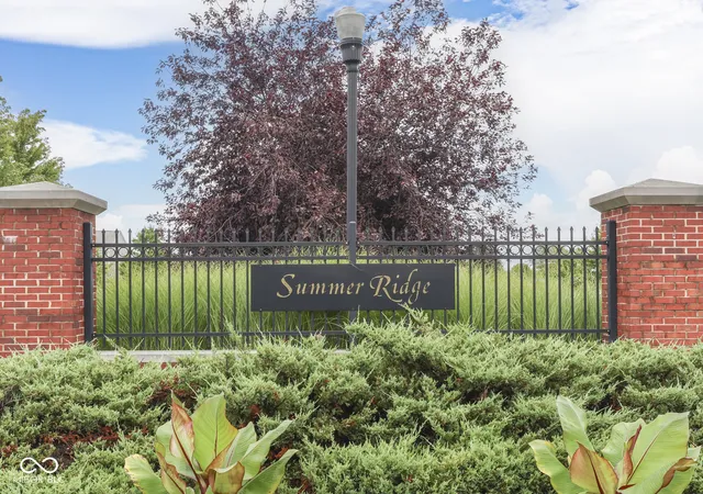 2nd image of 526 King Fisher Dr, Brownsburg, IN 46112 | MLS# 22120938