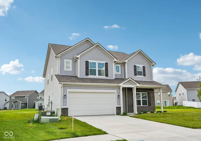 2nd image of 1348 Misty Falls Cir, Danville, IN 46122 | MLS# 22120945