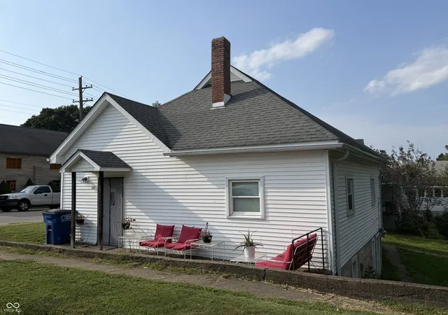 Photo 3 of Sale Pending at 1717 11th Street, Bedford, IN 47421 | MLS# 22120952 | Listing updated on 2026-10-02