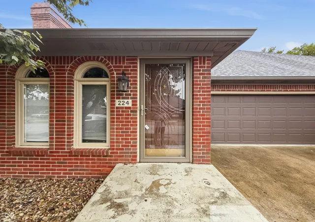 Photo 3 of Condo for sale at 224 Andrews Blvd, Plainfield, IN 46168 | MLS# 22120954 | Listing updated on 2026-09-11