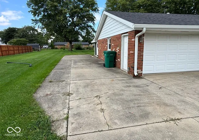 2nd image of 3100 E Sunset Dr, Muncie, IN 47303 | MLS# 22120960
