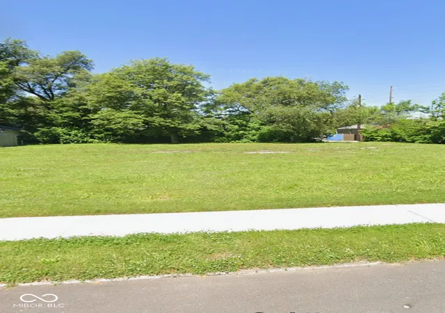 2nd image of 2950 Macpherson Ave, Indianapolis, IN 46205 | MLS# 22120966