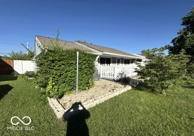 7th image of 641 Sweetbriar Dr, Whiteland, IN 46184 | MLS# 22120970