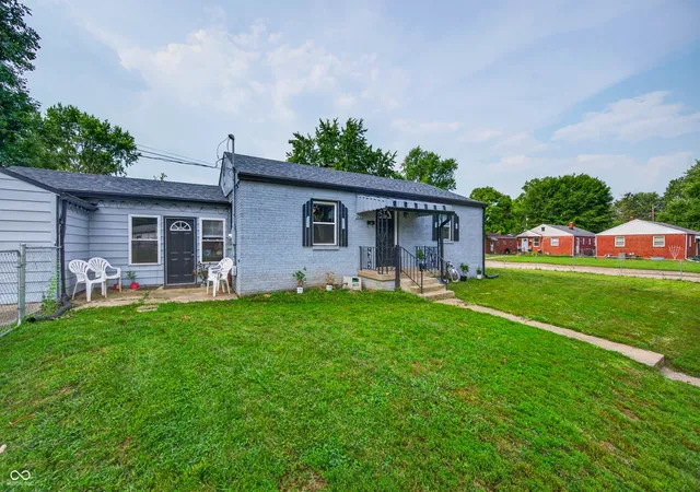 4th image of 6043 Ivanhoe St, Indianapolis, IN 46219 | MLS# 22120982