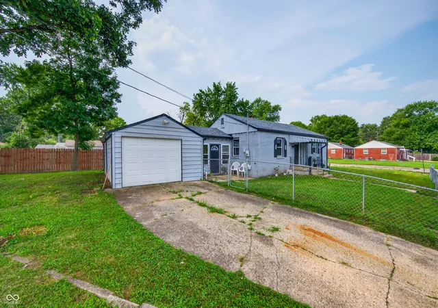 5th image of 6043 Ivanhoe St, Indianapolis, IN 46219 | MLS# 22120982