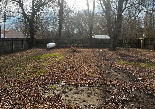 18th image of 1041 W Hendricks Ave, Shelbyville, IN 46176 | MLS# 22120990