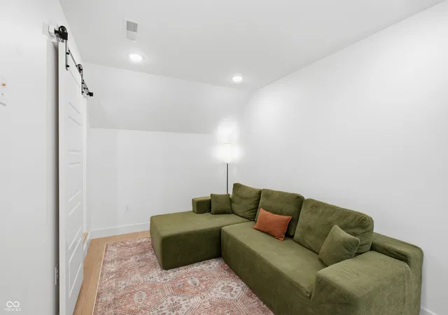 24th image of 1913 Deer Creek Cir, Columbus, IN 47201 | MLS# 22120996