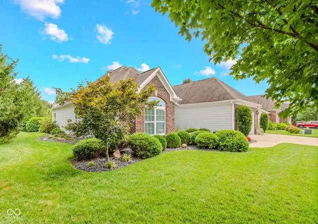2nd image of 6103 Pelican Ln, Columbus, IN 47201 | MLS# 22121004
