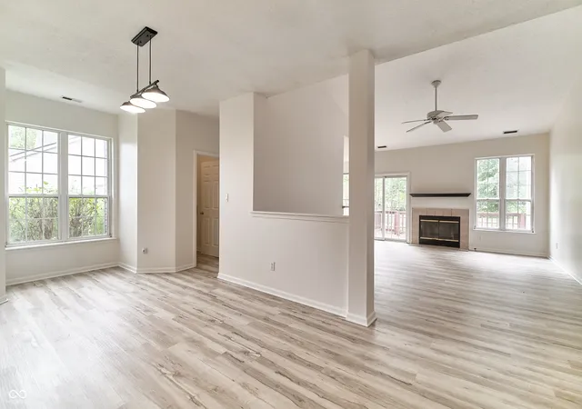 2nd image of 641 Beaverbrook Dr, Carmel, IN 46032 | MLS# 22121021