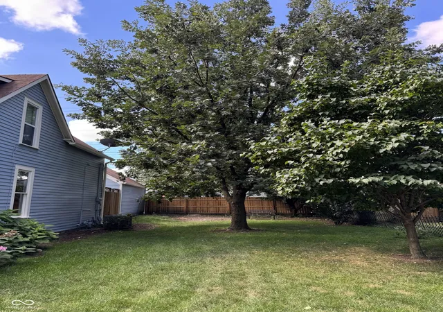 Photo 3 of Sale Pending at 735 Elm St, Indianapolis, IN 46203 | MLS# 22121026 | Listing updated on 2026-09-21