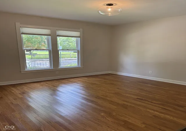 Photo 4 of Sale Pending at 735 Elm St, Indianapolis, IN 46203 | MLS# 22121026 | Listing updated on 2026-09-21