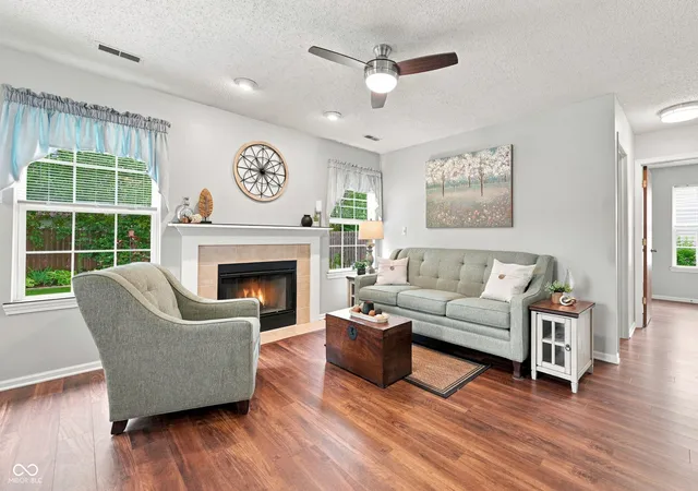 Photo 3 of Sale Pending at 2915 Driving Wind Way, Indianapolis, IN 46268 | MLS# 22121042 | Listing updated on 2026-09-29