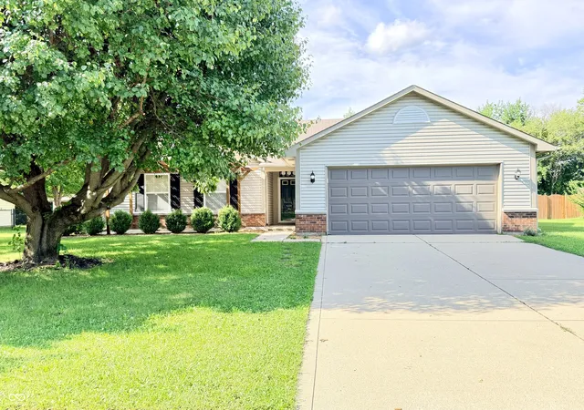 35th image of 401 E New York St, Fortville, IN 46040 | MLS# 22121045