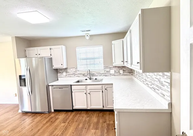 4th image of 401 E New York St, Fortville, IN 46040 | MLS# 22121045