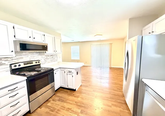 5th image of 401 E New York St, Fortville, IN 46040 | MLS# 22121045