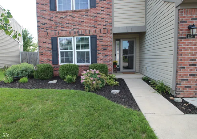 2nd image of 4154 Taunton Ct, Plainfield, IN 46168 | MLS# 22121060