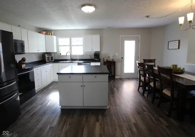 3rd image of 4154 Taunton Ct, Plainfield, IN 46168 | MLS# 22121060
