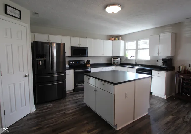 5th image of 4154 Taunton Ct, Plainfield, IN 46168 | MLS# 22121060