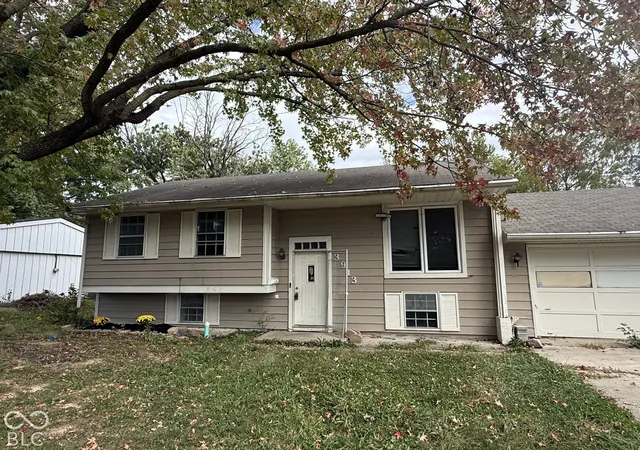 Photo 1 of Single family home for sale at 3913 Eisenhower Dr, Indianapolis, IN 46254 | MLS# 22121068 | Listing updated on 2026-10-10
