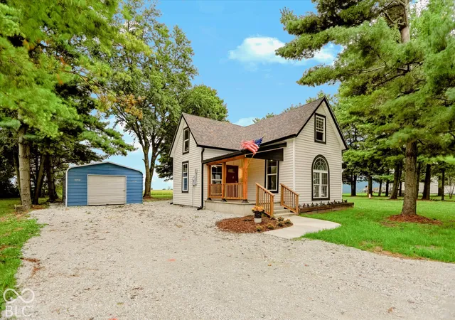 Photo 2 of Single family home for sale at 439 E County Rd 800 N, Greensburg, IN 47240 | MLS# 22121069 | Listing updated on 2026-10-02