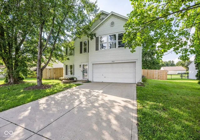 2nd image of 19135 Calico Aster Dr, Noblesville, IN 46062 | MLS# 22121071