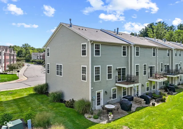2nd image of 9032 Rider Dr, Fishers, IN 46038 | MLS# 22121077