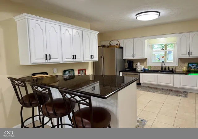 3rd image of 7980 Oak Hill Dr, Plainfield, IN 46168 | MLS# 22121087