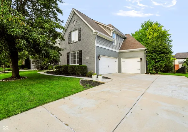 2nd image of 9928 Wading Crane Ave, Fishers, IN 46055 | MLS# 22121091