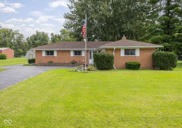 2nd image of 3575 N County Road 950 E, Brownsburg, IN 46112 | MLS# 22121099