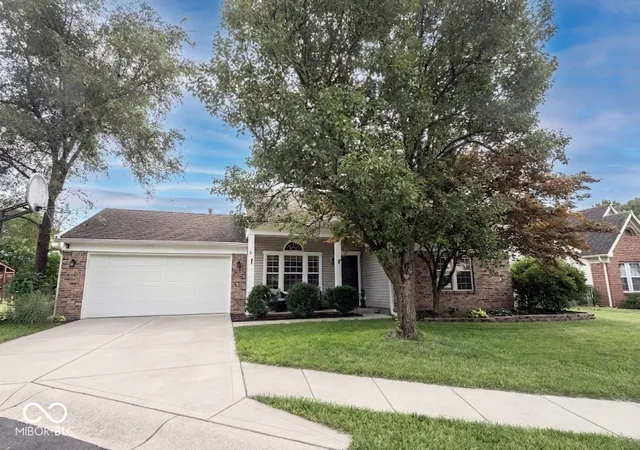 1st image of 11131 Settlers Ct, Fishers, IN 46038 | MLS# 22121103