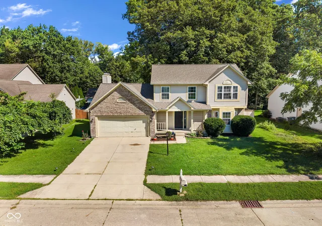 2nd image of 3728 Kinnett Ln, Indianapolis, IN 46228 | MLS# 22121105