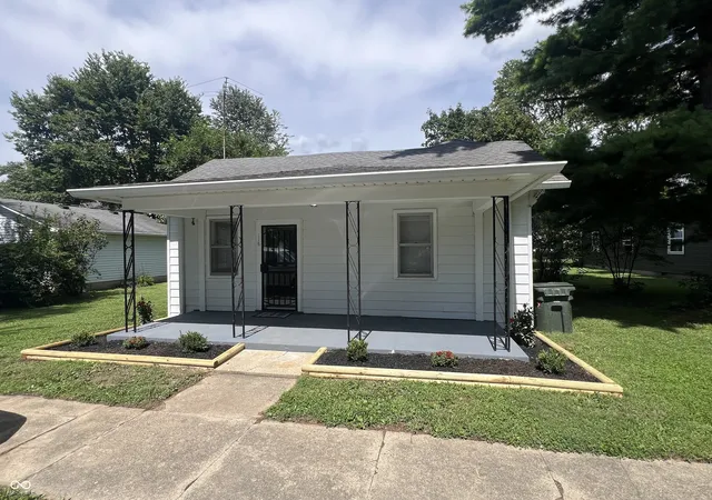 1st image of 118 E Fletcher St, Morristown, IN 46161 | MLS# 22121117
