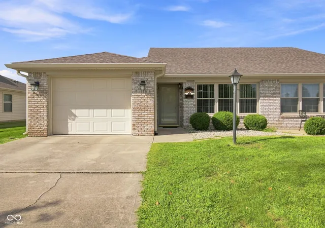 1st image of 1358 Swan Dr, Franklin, IN 46131 | MLS# 22121118