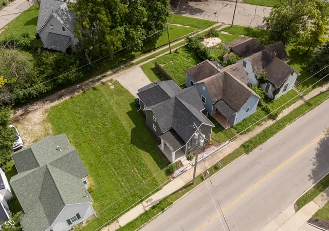 Photo 21 of Sale Pending at 1720 S Hoyt Ave, Muncie, IN 47302 | MLS# 22121120 | Listing updated on 2026-08-21