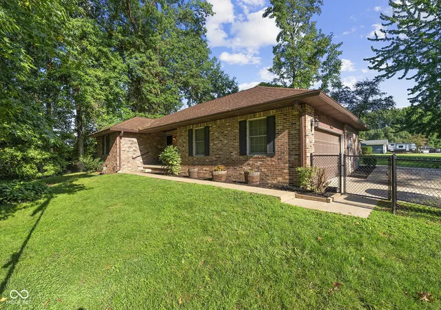 Photo 2 of Sale Pending at 9397 N Bradley Ln, Brazil, IN 47834 | MLS# 22121129 | Listing updated on 2026-10-20