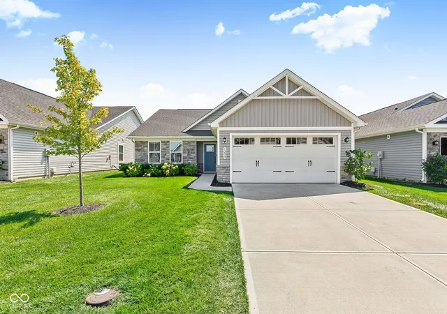 Photo 1 of Single family home for sale at 1239 Gunnison Dr, Greenfield, IN 46140 | MLS# 22121134 | Listing updated on 2026-10-20