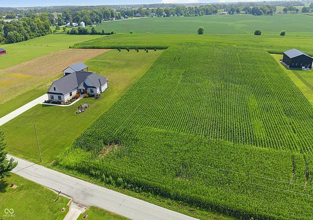 4th image of 150 South W, Fountaintown, IN 46130 | MLS# 22121142