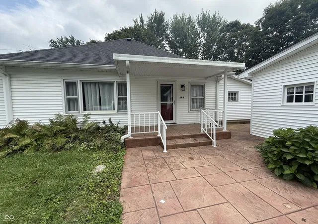 Photo 1 of Single family home for sale at 588 W Cardinal Rd, Rockville, IN 47872 | MLS# 22121186 | Listing updated on 2026-09-02