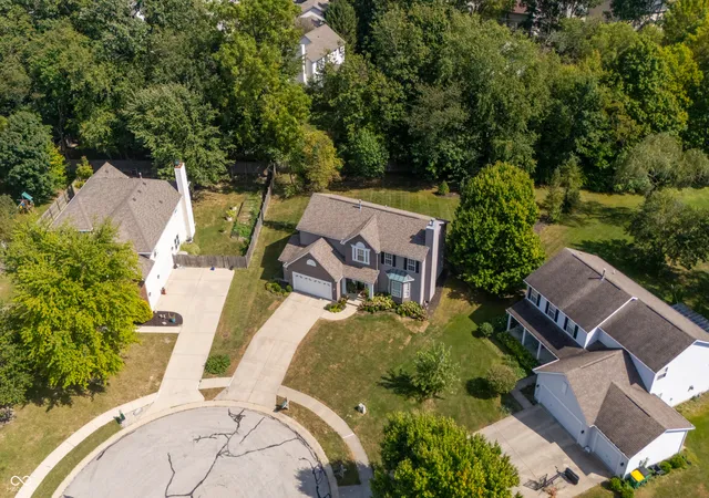 Photo 3 of Single family home for sale at 14715 Fernwood Dr, Carmel, IN 46033 | MLS# 22121191 | Listing updated on 2026-09-22