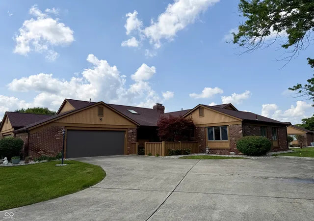 2nd image of 1926 Saint James Pl, Anderson, IN 46012 | MLS# 22121199