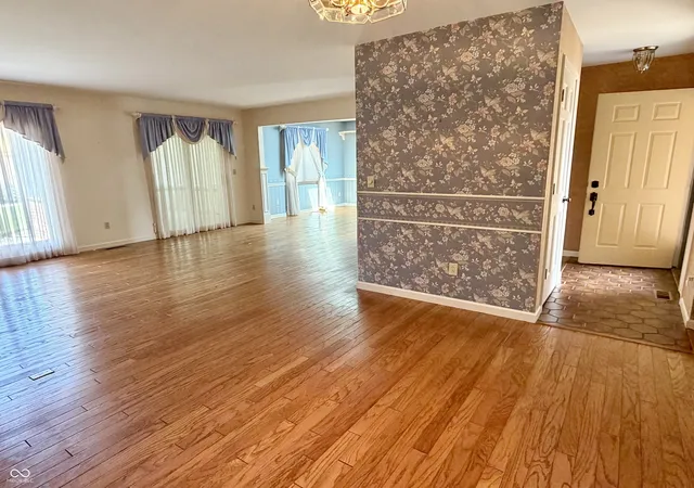 3rd image of 1926 Saint James Pl, Anderson, IN 46012 | MLS# 22121199